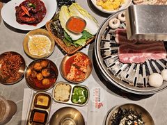 -草家酱蟹炭火烤肉店(珲春南路一店)