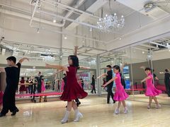 -炫艺舞蹈培训中心(枫尚奥特莱斯店)
