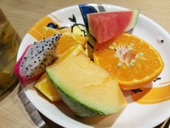 自助水果[赠]xyxn-小鱼小牛·鱼牛干锅·脆鱼火锅(世欧广场店)