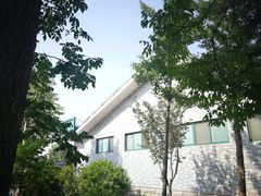 -诸城服务区-停车场