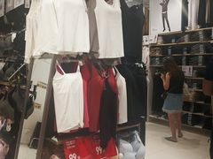 -优衣库(威海威高购物中心店)