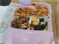 -汽车博物馆主题餐厅