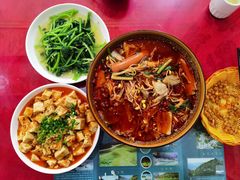 -乡土特色.冷锅鱼.牦牛肉汤锅