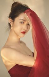 -易摄影婚纱摄影工作室