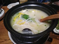 云南过桥米线-云海肴·汽锅鸡·云南菜(高德置地店)