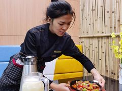 -醉美云南·云南菜主题餐厅(昆明站北京路双龙商场店)