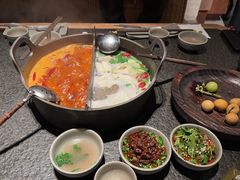-三出山火锅(南京万象天地店)