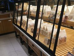 面包甜点陈列柜-爸爸糖吐司面包(南京鼓楼龙江店)
