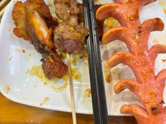 -哈尔滨小酒馆·鲜肉现穿自助烧烤(康新花园店)