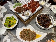 宜良烤鸭-蔼若春.传承三十年云南菜(金碧公园店)