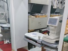 -豪门视光·星趣控·蔡司依视路眼镜代理商(中央大街店)