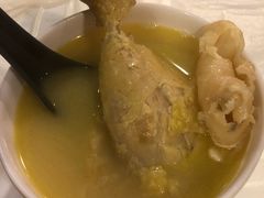 -鲜入围煮花胶鸡海鲜火锅