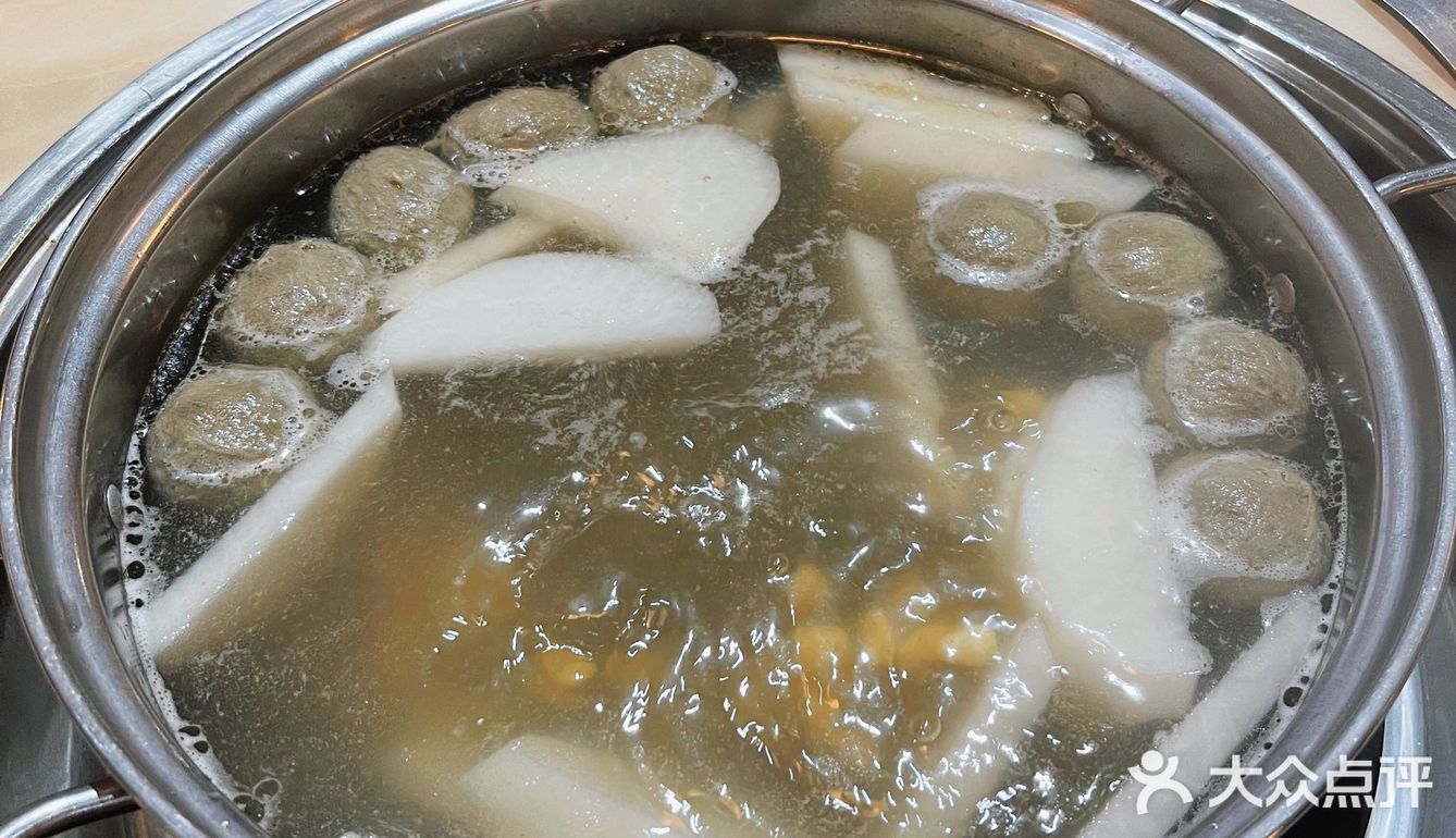 深圳美食｜首店“牛这里潮汕火锅”