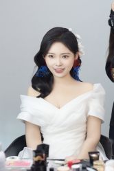 -欣薇婚纱(新源乐汇城店)