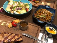 西冷牛排-悦享绿山墙西餐厅