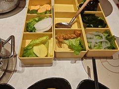 -呷哺呷哺 小火锅 (浦东新欧尚超市店)