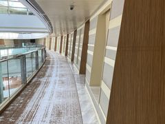 -上海滴水湖皇冠假日酒店