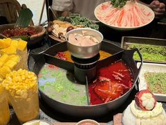 -三出山火锅(南京万象天地店)