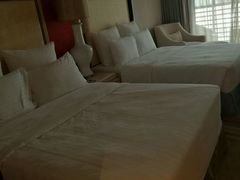-永恒朗悦酒店(广西大学地铁站大学东路万达广场店)