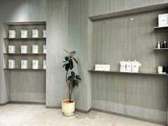 -M Stand(南京紫峰大厦店)