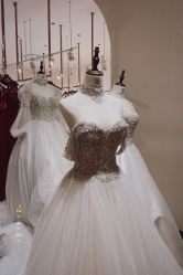 -Color卡诺婚纱礼服馆(南京严选店)