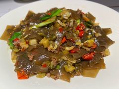 -阿瓦山寨·湘菜现炒·剁椒鱼头王(咸阳总店)