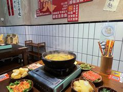 -黔有有贵州酸汤夺夺粉火锅(五味十字店)