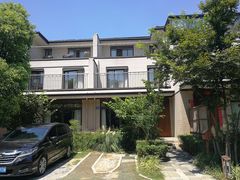 -田园东方蜜桃村的田野营地