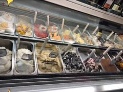 -Gelateria Dondoli
