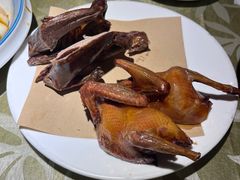 脆皮鸽子-锦绣金山人家(友谊店)