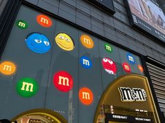 -m豆巧克力世界(上海世茂广场店)