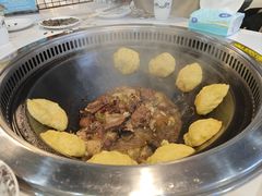 -哈尔滨烧烤·山河村铁锅炖(交大店)
