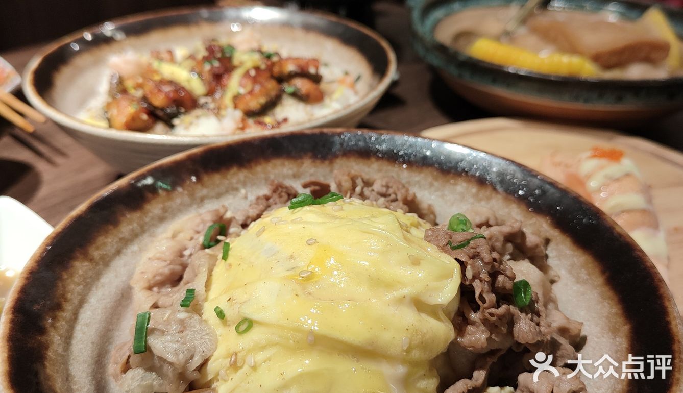 魔都人气日料店，精致美食不容错过！
