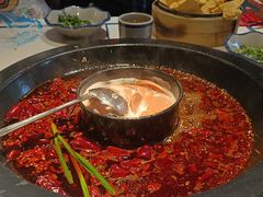 -爱你您·自家鱼塘·活水喷泉鱼火锅(八里店)