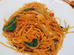 酸辣土豆丝-关东小磨东北菜(上海长风大悦城店)