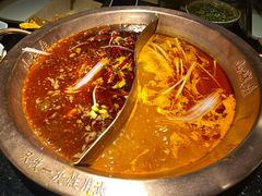 -山城鼎重庆老火锅(西安钟楼店)