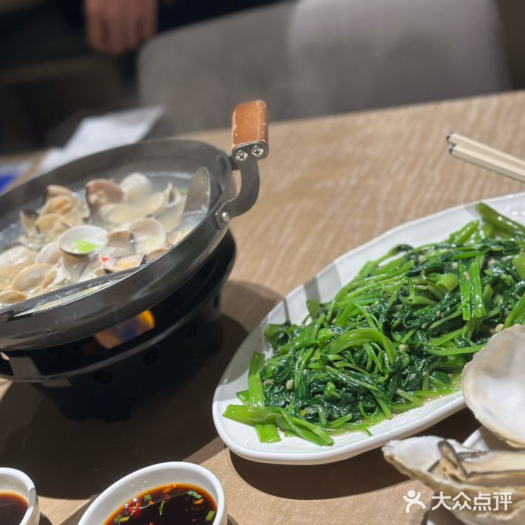🍤海鲜控的天堂!海螺汤、生蚝,美味不打烊!🌙