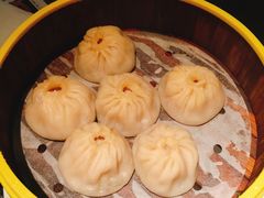 蟹粉小笼包-老头儿油爆虾·知味杭州(爱琴海购物中心)