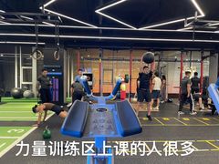 -懒人Club健身(卓越时代广场店)