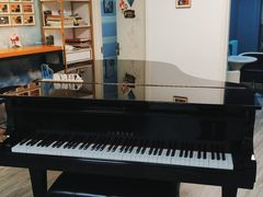 -梅纳·钢琴声乐架子鼓Mena Music(双井店)