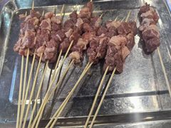 -哈尔滨小酒馆·鲜肉现穿自助烧烤(康新花园店)