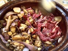 -胡须佬鸡煲四季火锅店(石厦西村直营店)