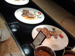 -大中华希尔顿酒店-念自助餐·嗨啤·小龙虾