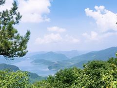 -九鼎铁刹山风景区