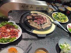 -七甲山烤肉(长白山奇石山珍根艺一条街店)