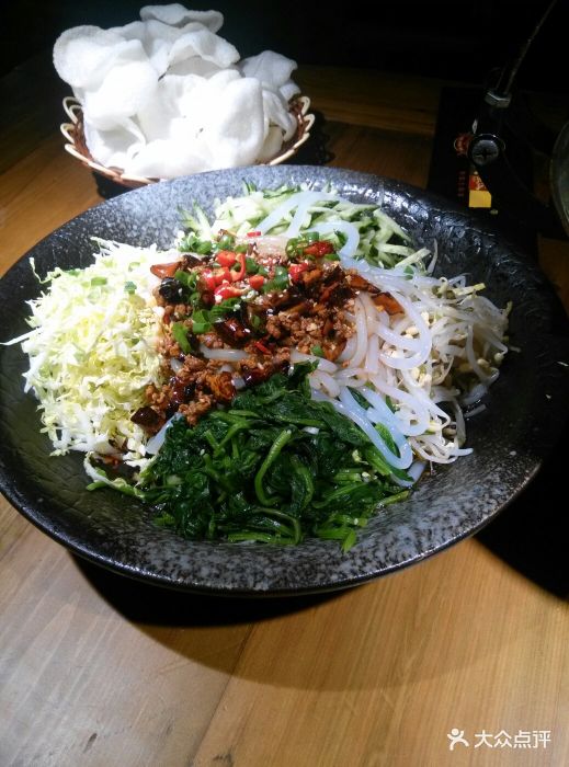 大瓢把东北土匪菜主题餐厅大碗凉菜图片