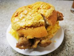 猪扒蛋菠萝包-沙溪兄茶餐厅