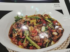-湖畔鲁菜·二十年老字号餐厅(大明湖店)