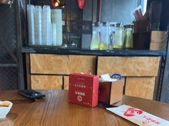 -琥珀老六龙虾(四里河店)