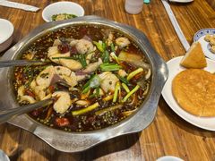 -乡土特色.冷锅鱼.牦牛肉汤锅